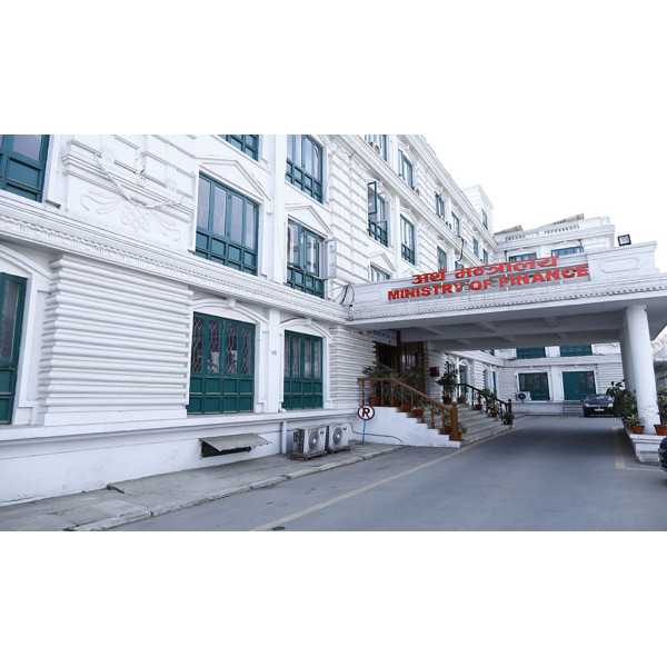 सार्वजनिक संस्थानमा सरकारी लगानी बालुवामा पानी