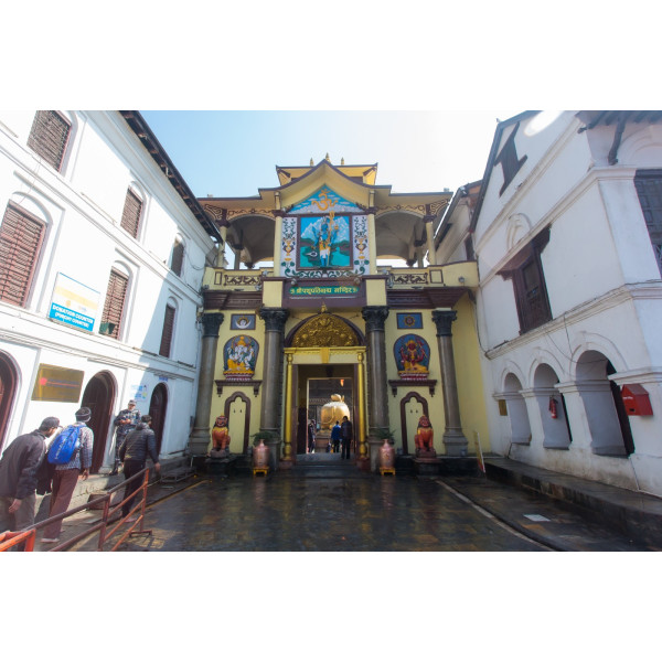आस्थाको धरोहर अनी जीवनको दर्शन : पशुपतिनाथ