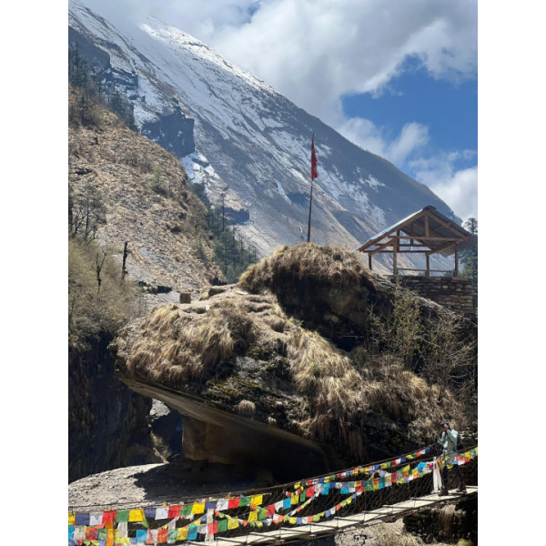 हिमालको काखमा हराउँदा: अन्नपूर्ण आधार शिविरको जीवित अनुभव (फोटो फिचर)
